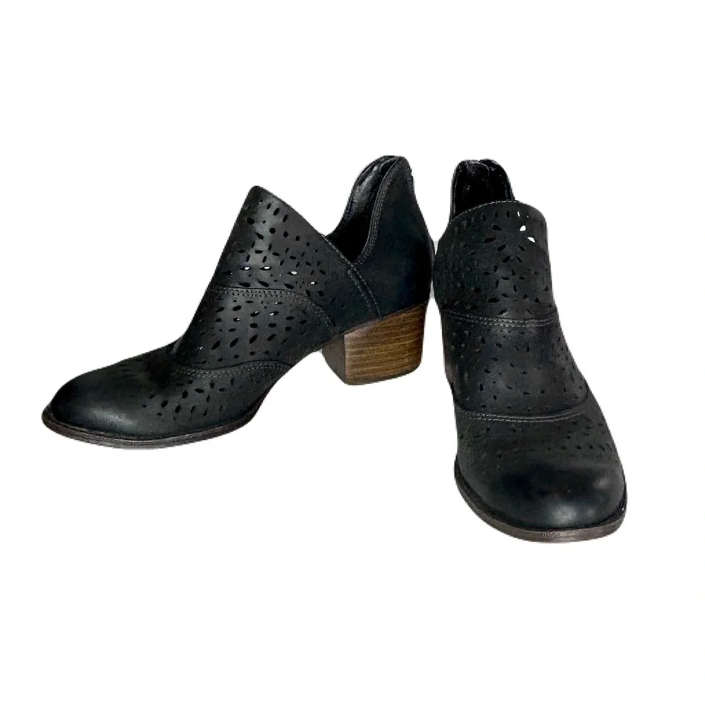 Sofft Black Leather Ankle Bootieswith Cut Out Design
